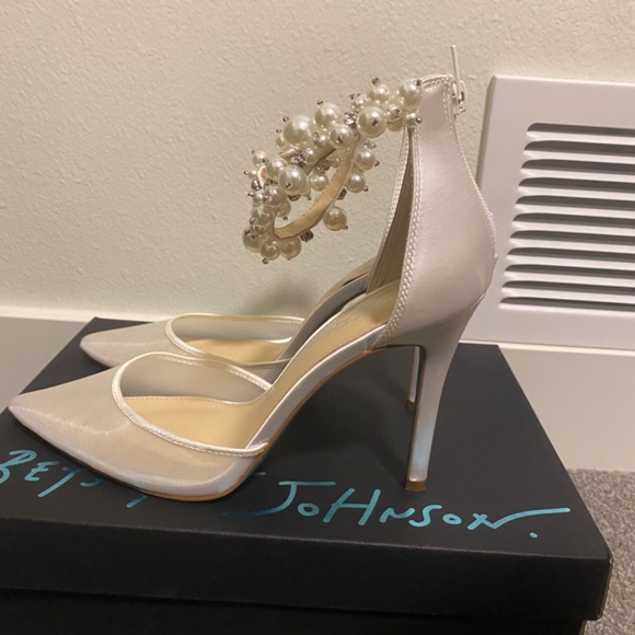 betsey johnson Jace Pointy Toe Imitation Pearl Dress Pumps - Picture 5 of 9